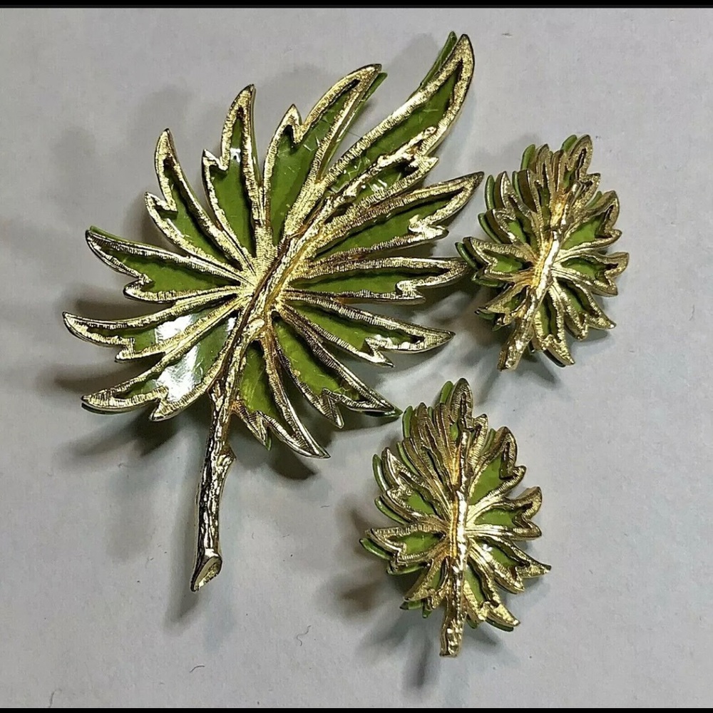 Vintage Leaf Jewelry Brooch Pin Earring Set Handmade Clip On Gold Tone 3.5"